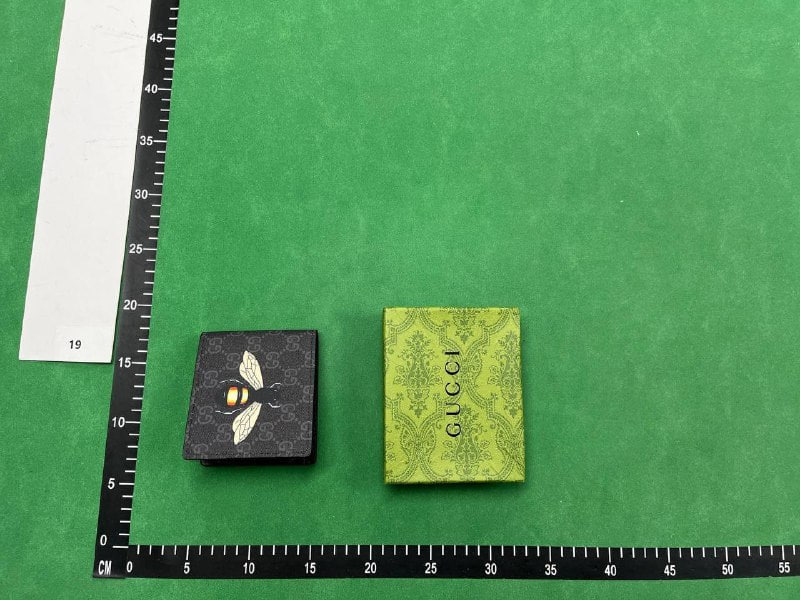 Gucci wallet(33CP)
