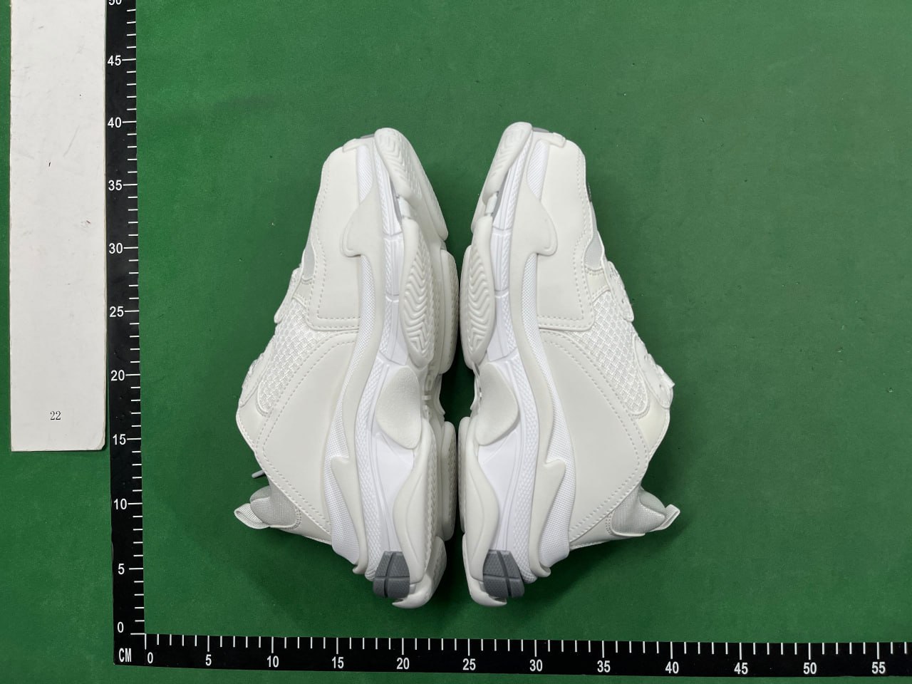  Balenciaga Track    