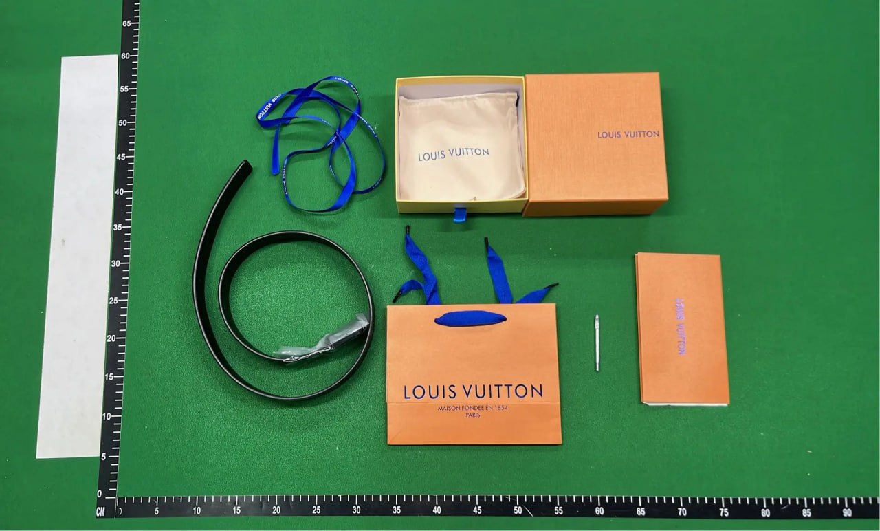  Burberry TB Monogram & Louis Vuitton LV Initiales Belts Gift Set -2