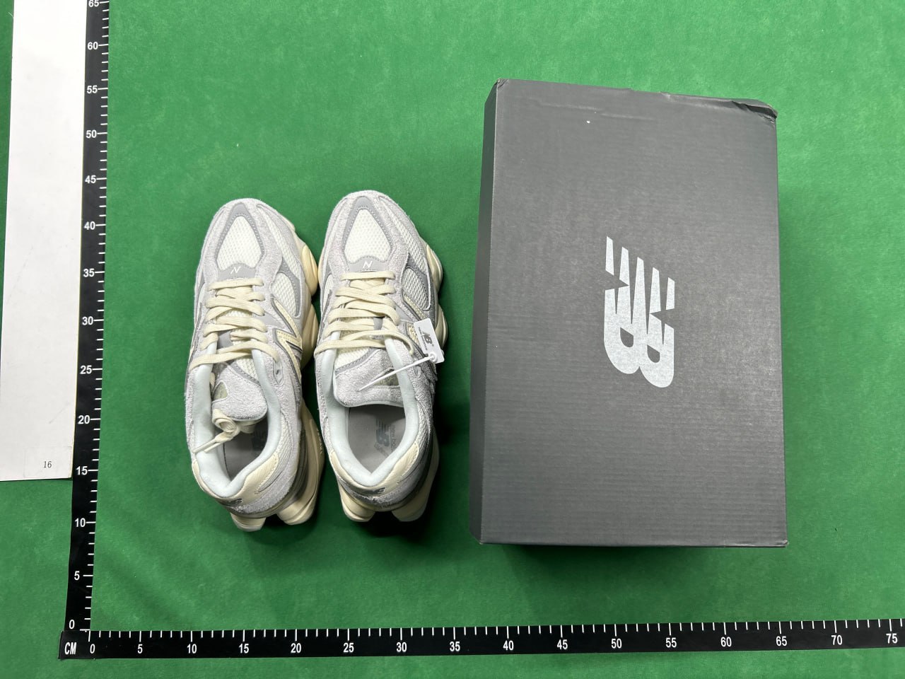 NB9060 Sneakers -1
