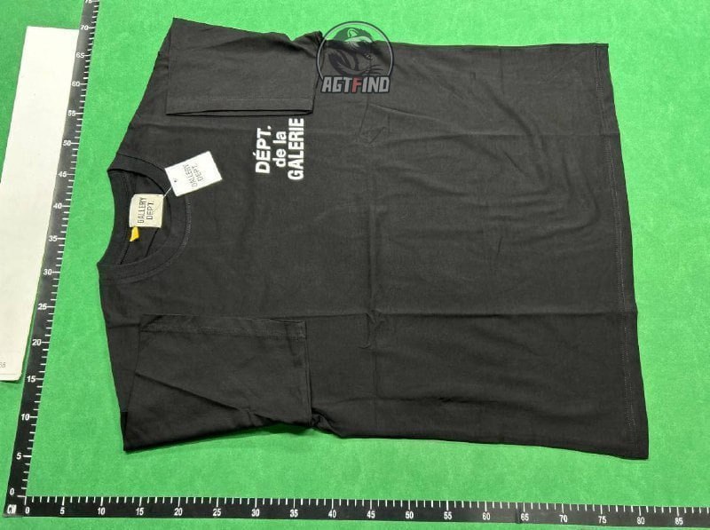 Gallery Dept. T-Shirt [Black & White Options] -3