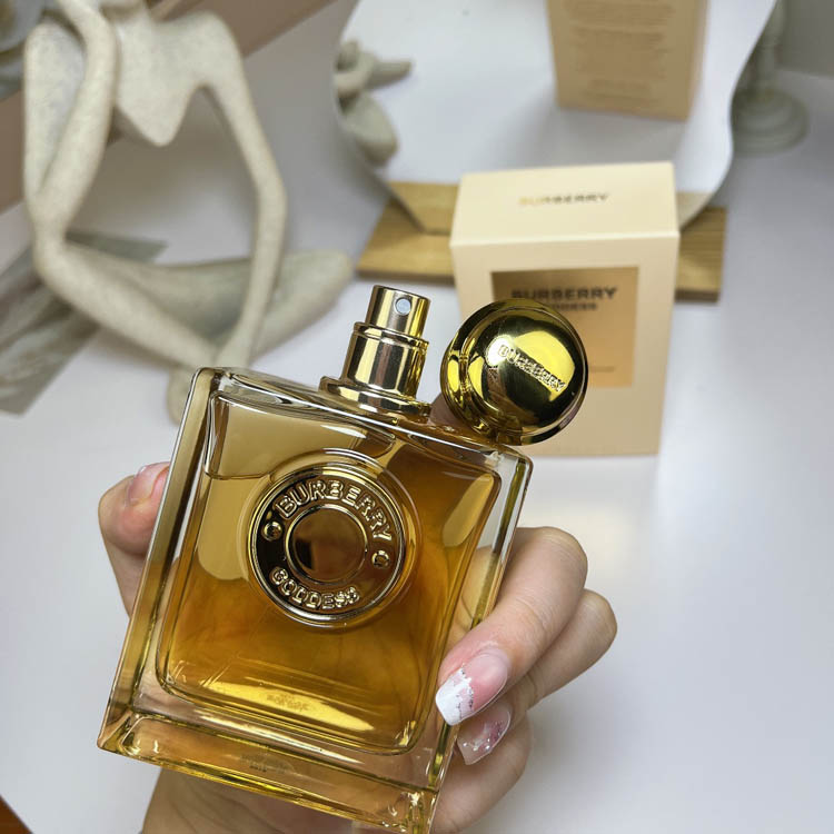 Burberry 2023 Goddess Eau de Parfum-3333                   -5