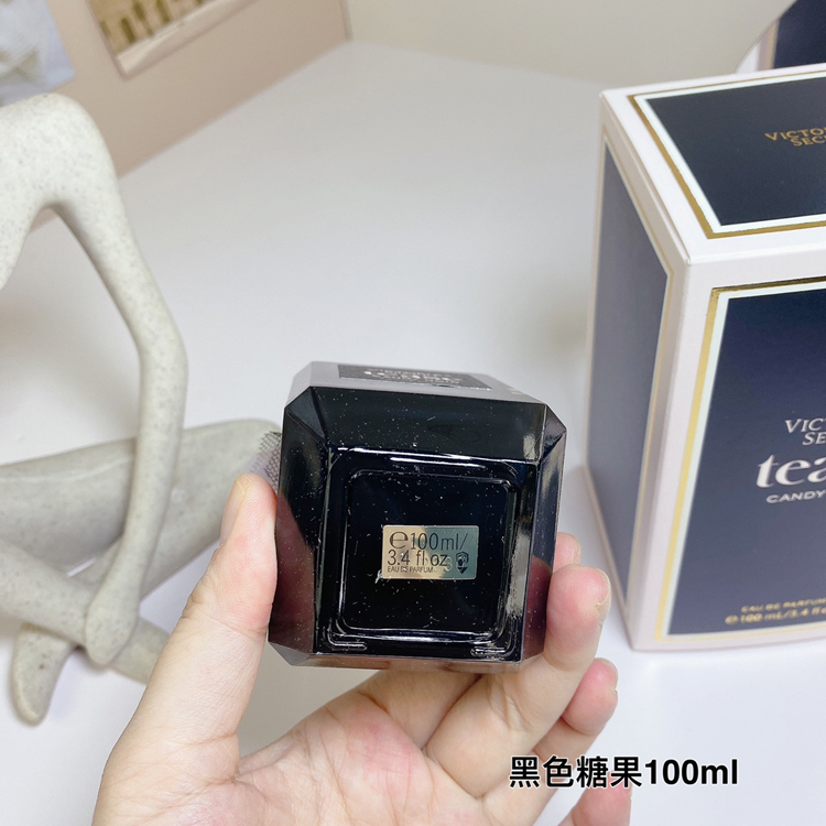 Victoria Black Candy EDP for Women-3008                   -3
