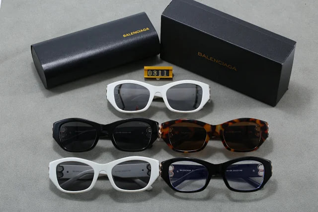 Balenciaga glasses -3